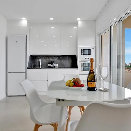 Casa Marinita, Floor, Direct Access To The Seafront Daire